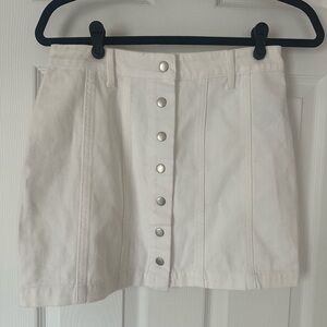 ❤️ Forever 21 White Button-Down Mini Skirt
